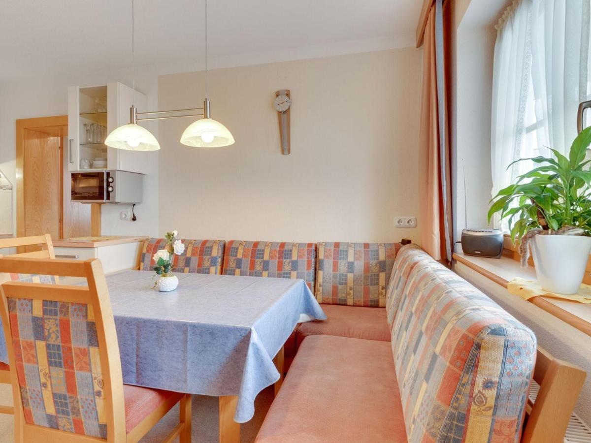 Quaint Apartment In Hainzenberg Near Horbergbahn Экстерьер фото
