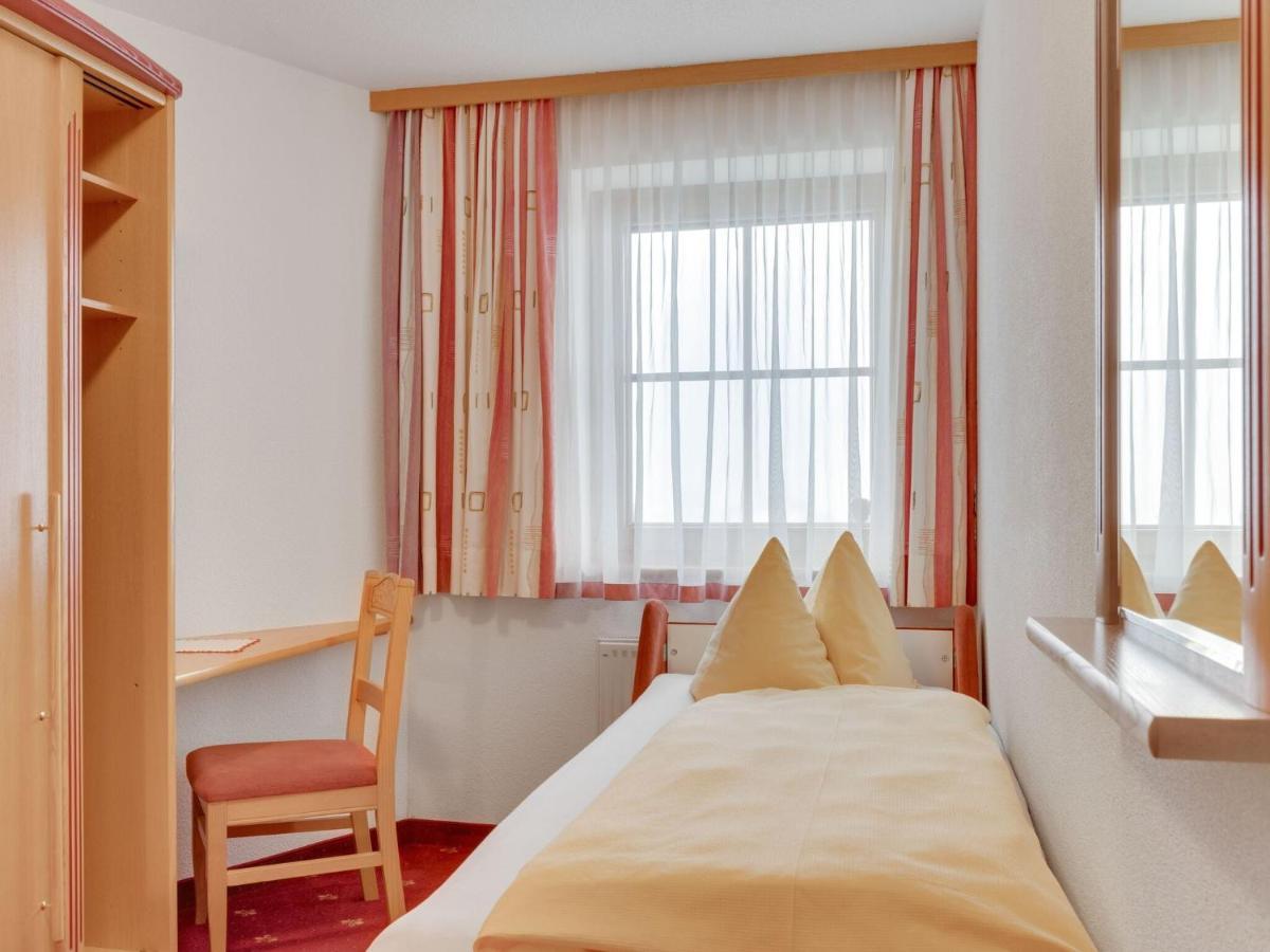 Quaint Apartment In Hainzenberg Near Horbergbahn Экстерьер фото