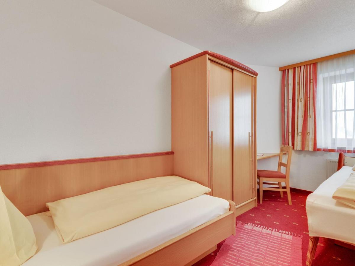 Quaint Apartment In Hainzenberg Near Horbergbahn Экстерьер фото
