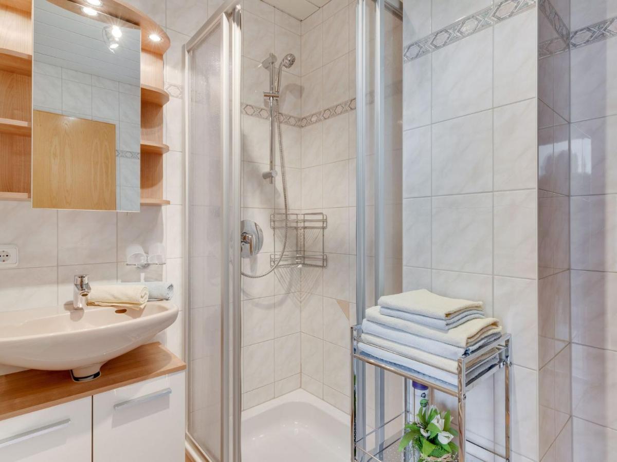 Quaint Apartment In Hainzenberg Near Horbergbahn Экстерьер фото