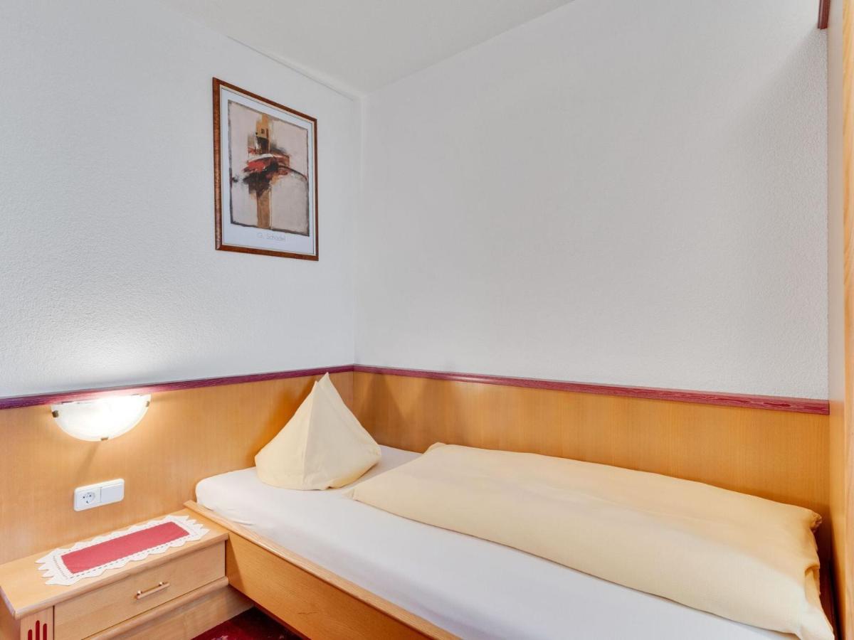 Quaint Apartment In Hainzenberg Near Horbergbahn Экстерьер фото