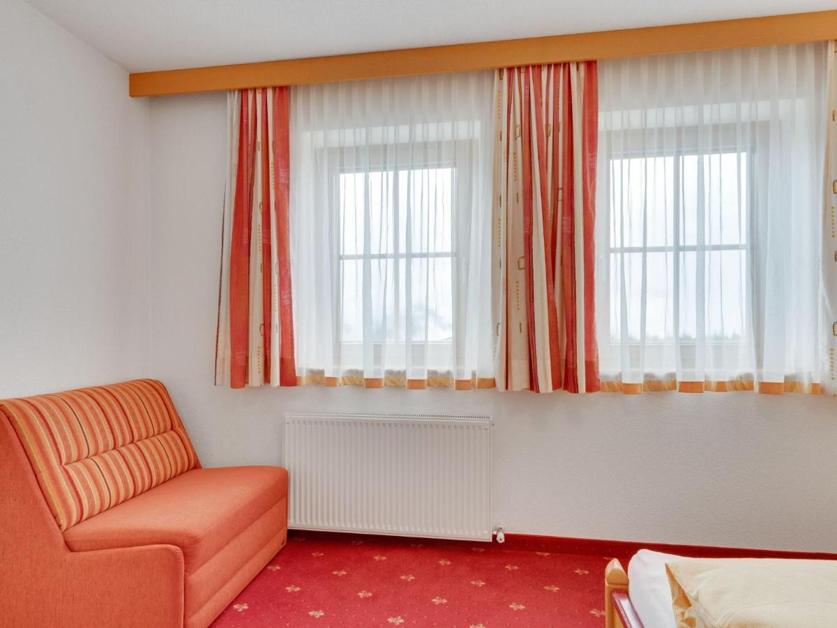 Quaint Apartment In Hainzenberg Near Horbergbahn Экстерьер фото