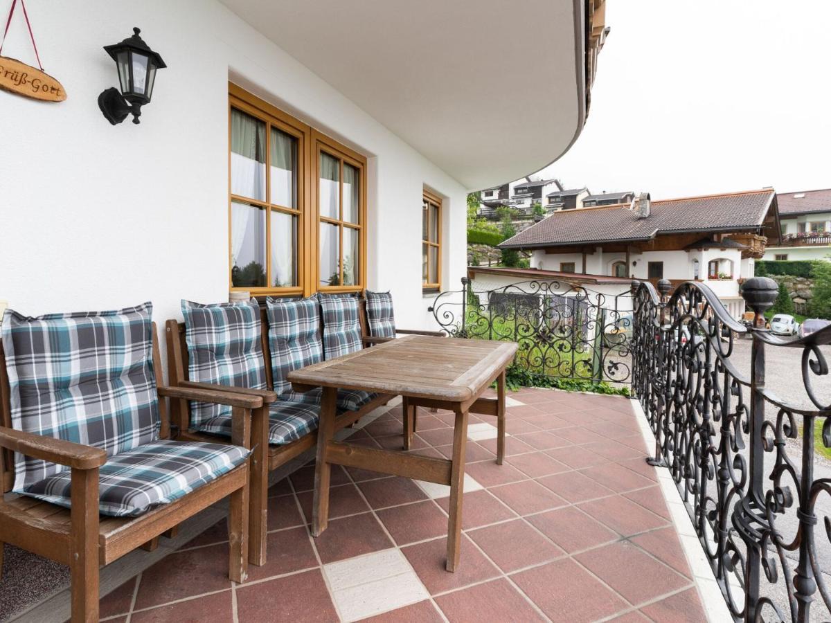 Quaint Apartment In Hainzenberg Near Horbergbahn Экстерьер фото